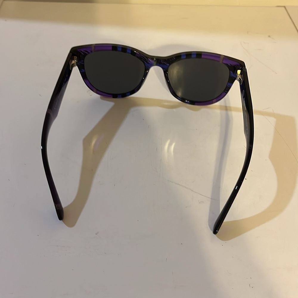 BURBERRY ROUND SUNGLASSES WINTER GRAPE COLOR - Picture 5 of 6